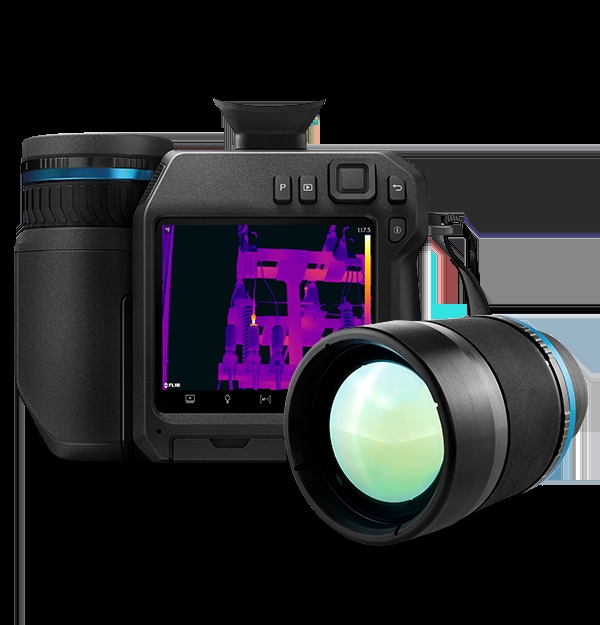 FLIR T840 帶有取景器的高性能紅外熱像儀，適用于戶外檢測